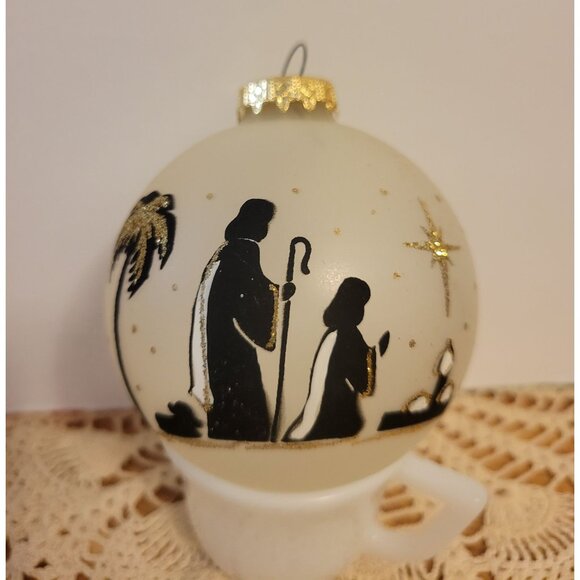 Bronner's Hungary Nativity Scene Glass Bulb Ornament Glitter Sparkle Round Bulb - Picture 1 of 8